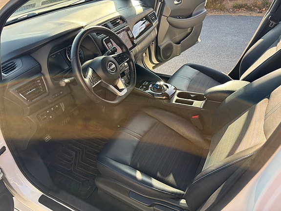 Nissan Leaf 15 of 19