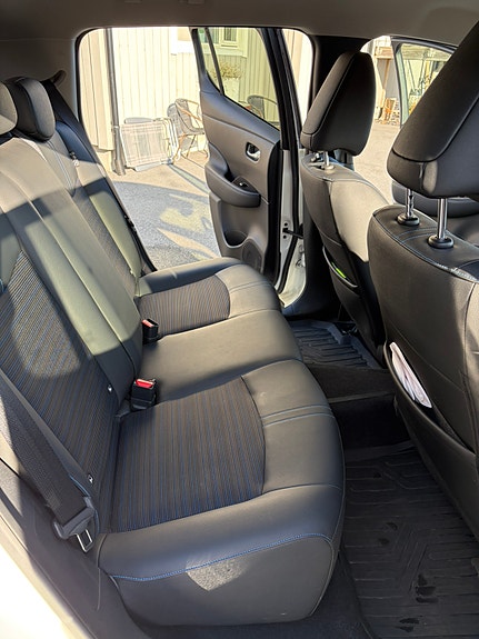 Nissan Leaf 9 of 19