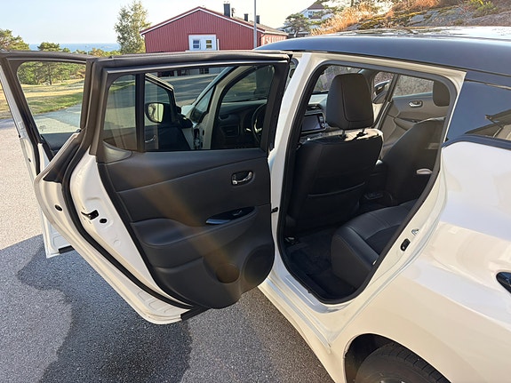 Nissan Leaf 12 of 19