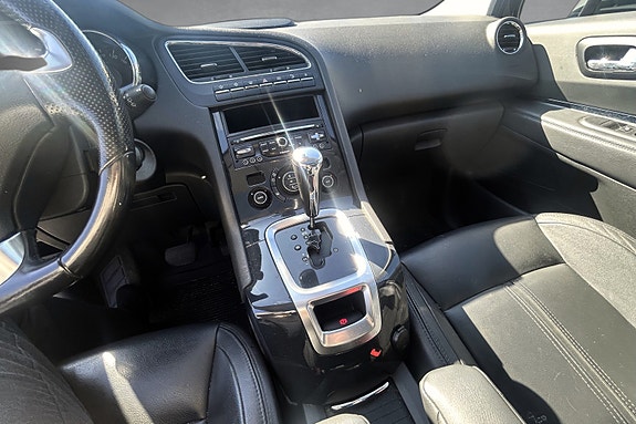 Peugeot 5008 15 of 30