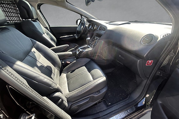 Peugeot 5008 17 of 30