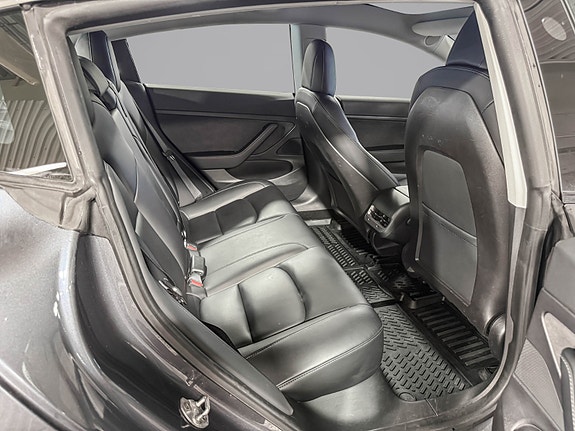 Tesla Model 3 17 of 24