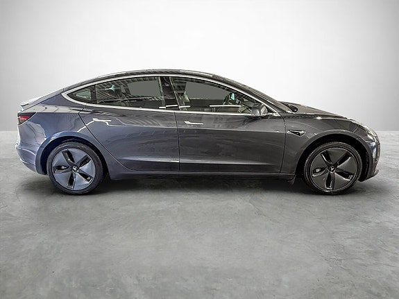 Tesla Model 3 6 of 24