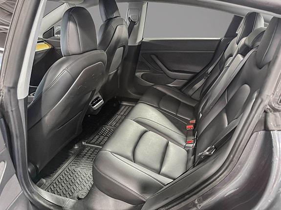 Tesla Model 3 16 of 24