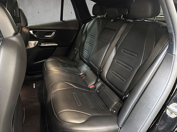Mercedes-Benz EQE SUV 11 of 22
