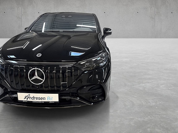 Mercedes-Benz EQE SUV 3 of 22
