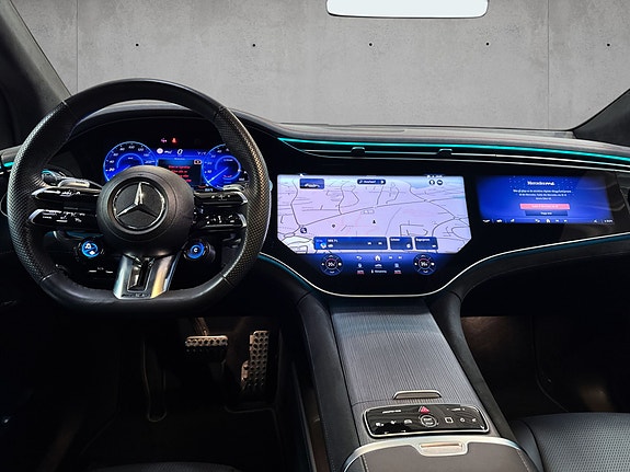 Mercedes-Benz EQE SUV 13 of 22