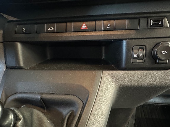 Toyota Proace 28 of 30