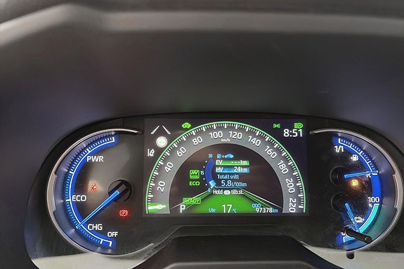 Toyota RAV4 Plug-in Hybrid 19 of 28