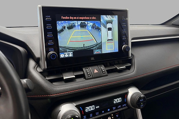 Toyota RAV4 Plug-in Hybrid 22 of 28