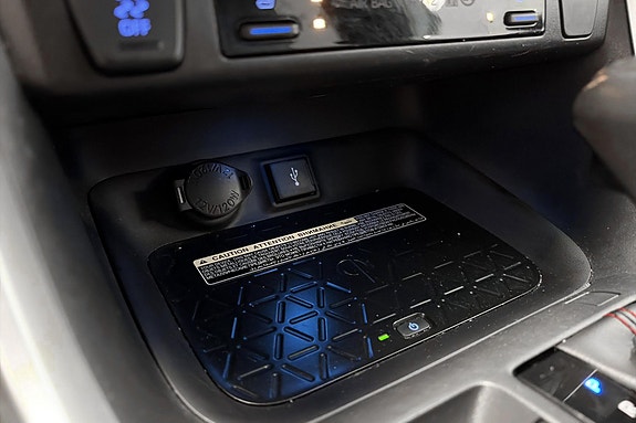 Toyota RAV4 Plug-in Hybrid 27 of 28
