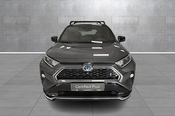 Toyota RAV4 Plug-in Hybrid 8 of 28