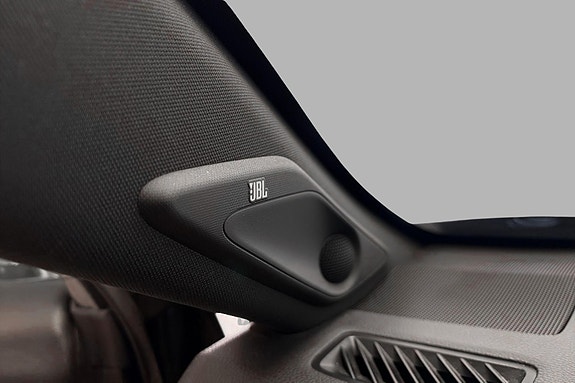 Toyota RAV4 Plug-in Hybrid 24 of 28