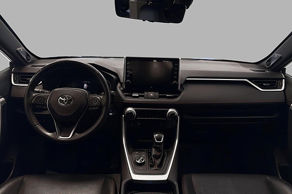 Toyota RAV4 Plug-in Hybrid 17 of 28