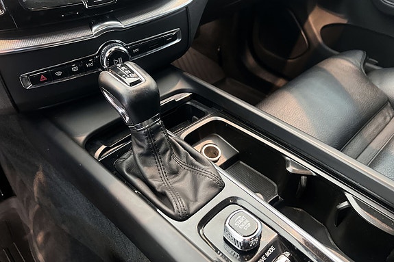 Volvo XC60 16 of 18