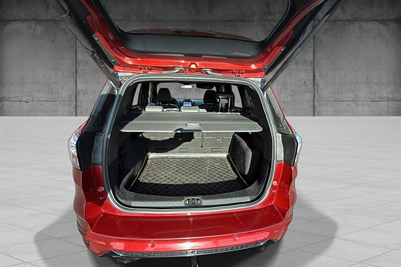 Ford Kuga 9 of 30