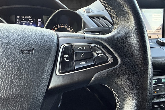 Ford Kuga 21 of 30