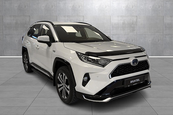 Toyota RAV4 Plug-in Hybrid 7 of 26