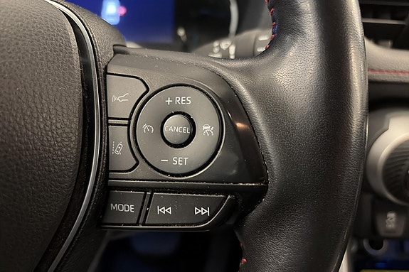 Toyota RAV4 Plug-in Hybrid 20 of 26