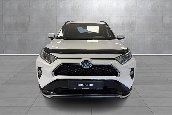 Toyota RAV4 Plug-in Hybrid 8 of 26