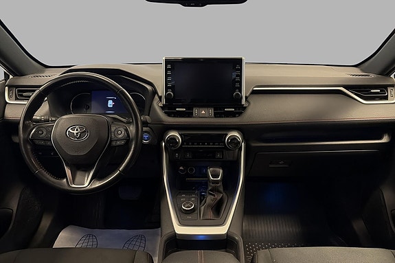 Toyota RAV4 Plug-in Hybrid 17 of 26
