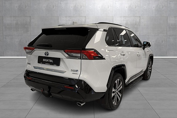 Toyota RAV4 Plug-in Hybrid 5 of 26