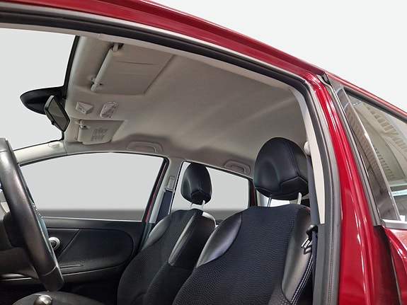 Nissan Note 8 of 14