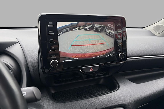 Toyota Yaris 22 of 24