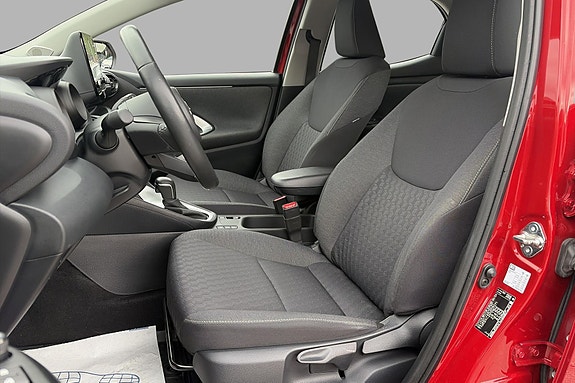 Toyota Yaris 10 of 24