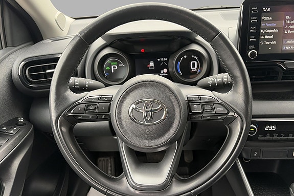 Toyota Yaris 17 of 24