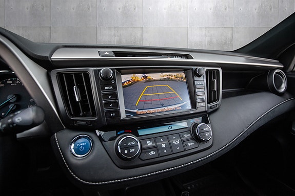 Toyota RAV4 12 of 20
