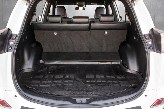 Toyota RAV4 17 of 20