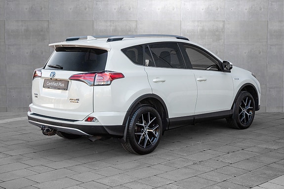 Toyota RAV4 4 of 20