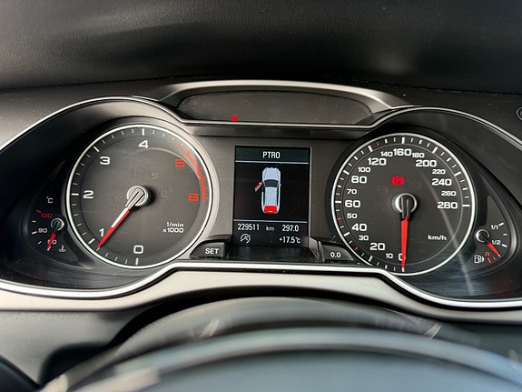Audi A4 13 of 24