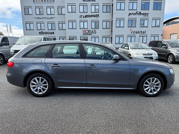 Audi A4 4 of 24
