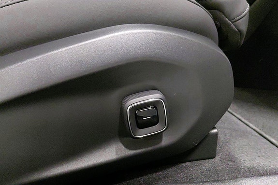 Volvo ES90 20 of 30