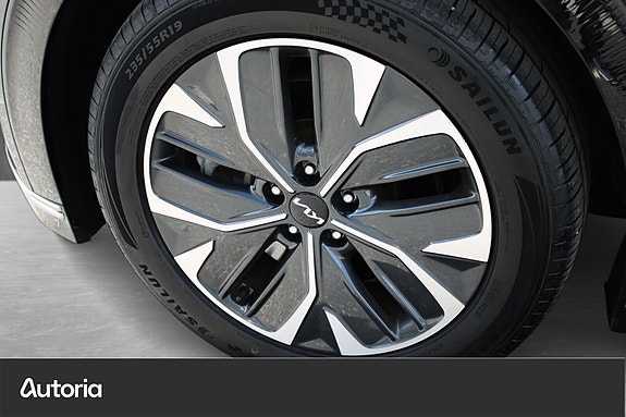 Kia EV6 8 of 25