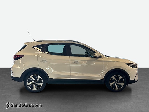 MG ZS EV 6 of 16