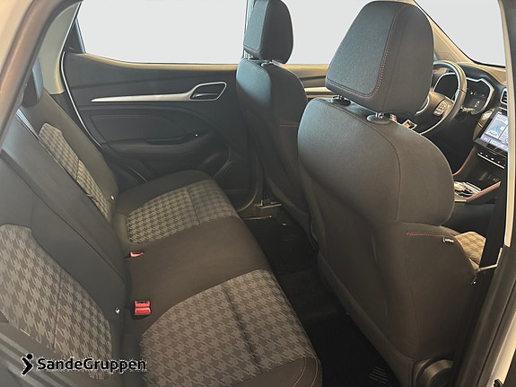 MG ZS EV 15 of 16