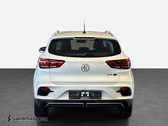 MG ZS EV 4 of 16