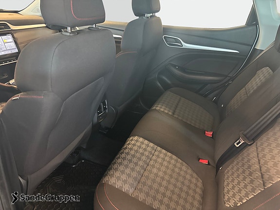 MG ZS EV 14 of 16