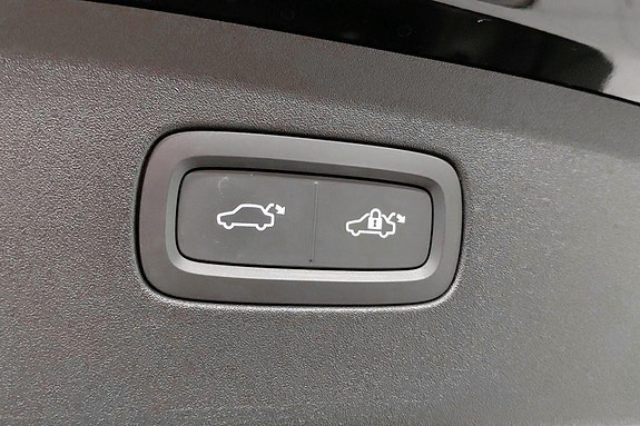 Volvo ES90 16 of 30