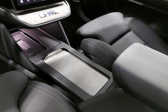 Volvo ES90 10 of 30