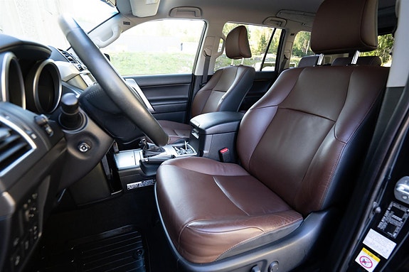 Toyota Land Cruiser 15 of 30