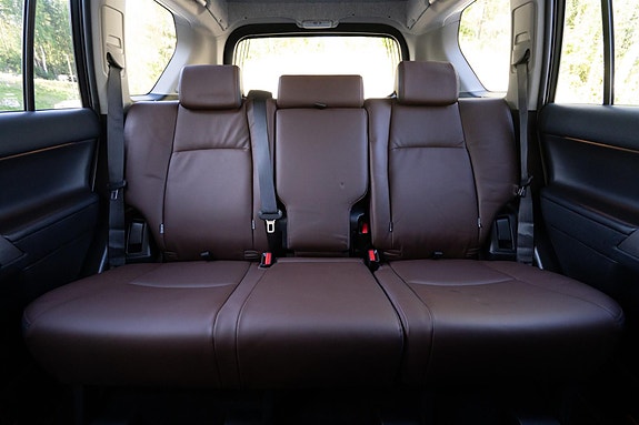 Toyota Land Cruiser 23 of 30