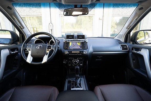 Toyota Land Cruiser 24 of 30