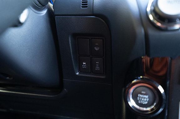 Toyota Land Cruiser 28 of 30