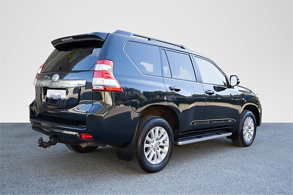 Toyota Land Cruiser 7 of 30