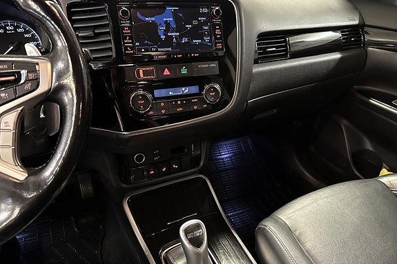 Mitsubishi Outlander 17 of 29