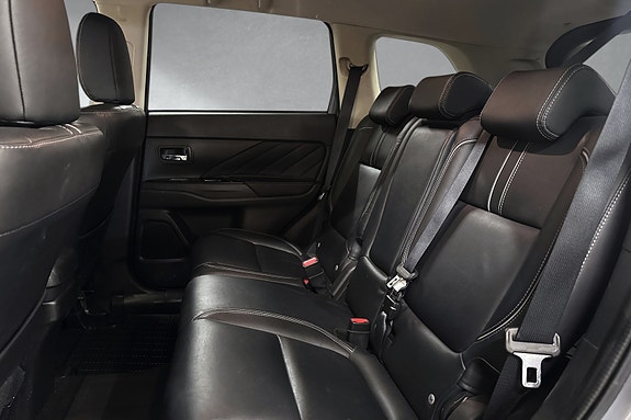 Mitsubishi Outlander 16 of 29